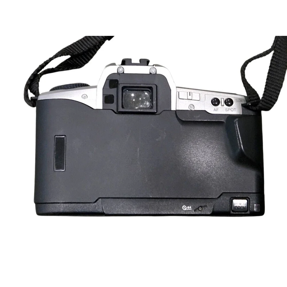 Minolta Maxxum 5 35MM SLR Film Camera with  AF Zoom 70-210 In Box! Vintage
